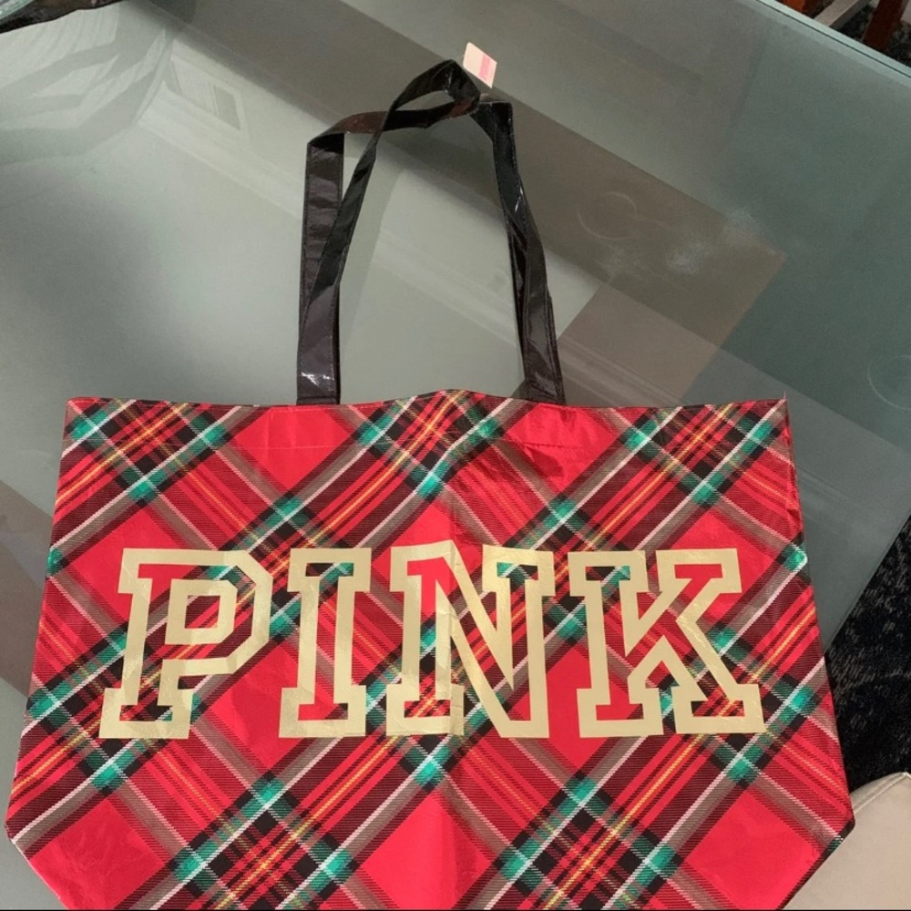 Victoria secret tote and makeup bag. NWT